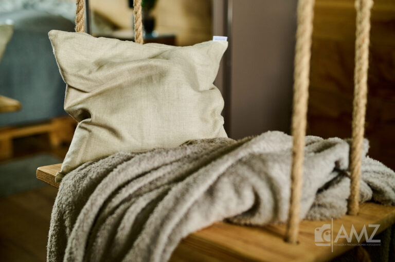 poduszki-z-gryki-w-rustykalnej-sesji-produktowej (1)