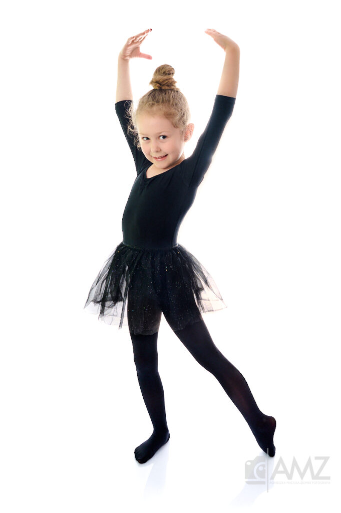 rajstopy-dzieciece-w-usmiechnietej-aranzacji-sesja-produktowa (3)