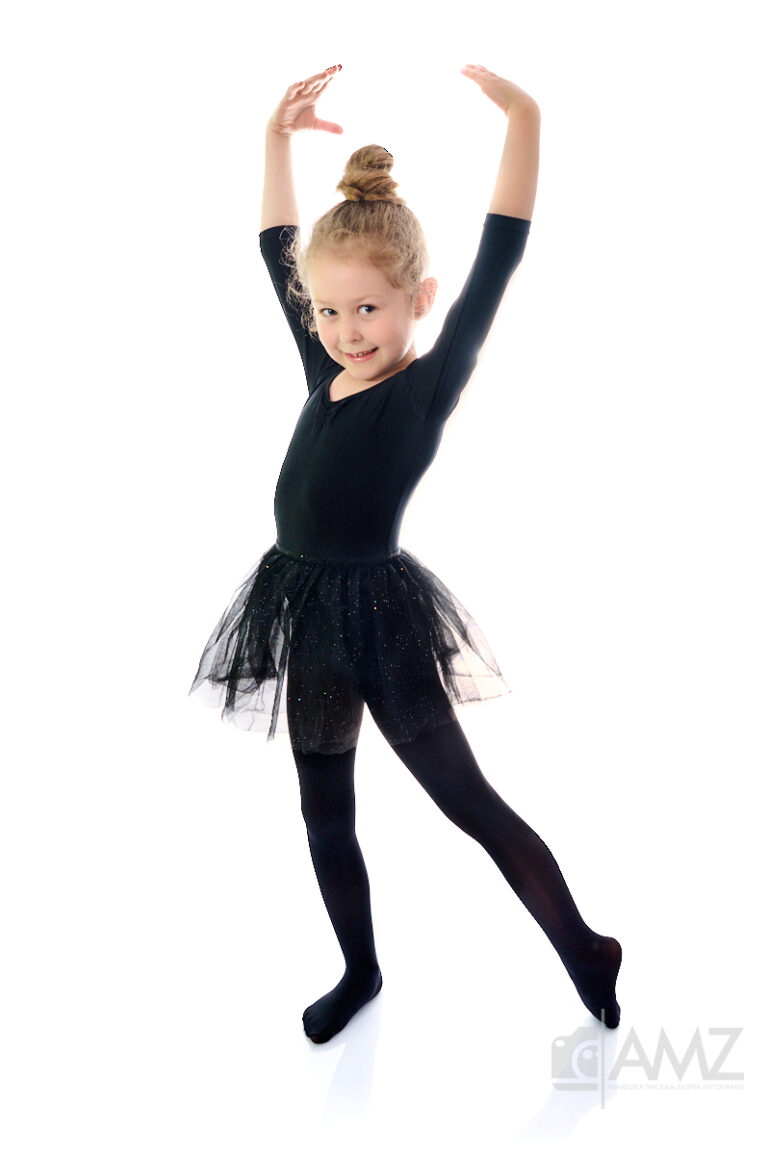 rajstopy-dzieciece-w-usmiechnietej-aranzacji-sesja-produktowa (3)