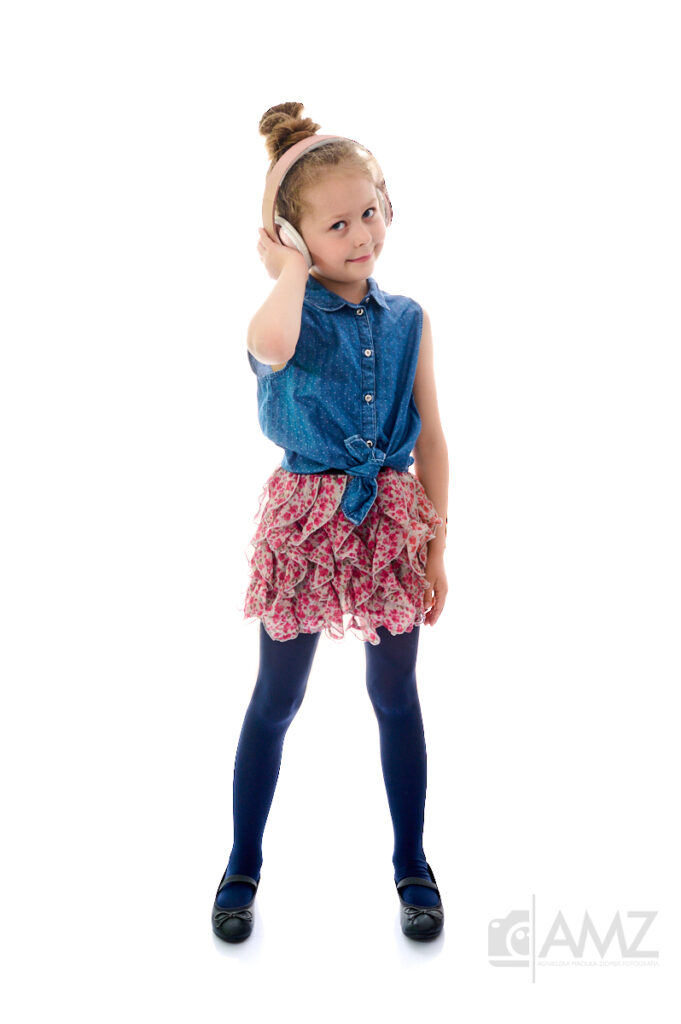 rajstopy-dzieciece-w-usmiechnietej-aranzacji-sesja-produktowa (5)