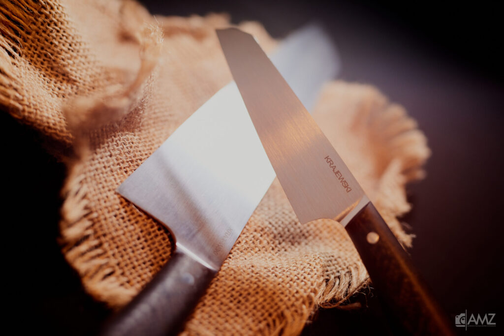 recznie-wykonane-noze-w-artystycznych-ujeciach-zdjec-aranzowanych (1)