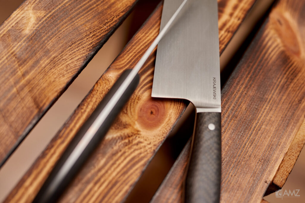 recznie-wykonane-noze-w-artystycznych-ujeciach-zdjec-aranzowanych (2)