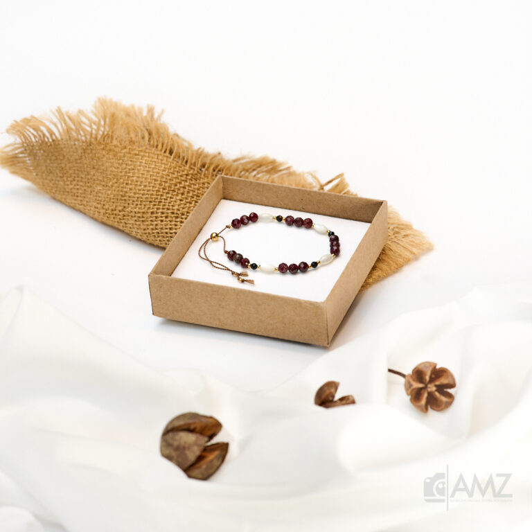 sesja-produktowa-bizuterii-handmade-w-delikatnych-aranzacjach (2)