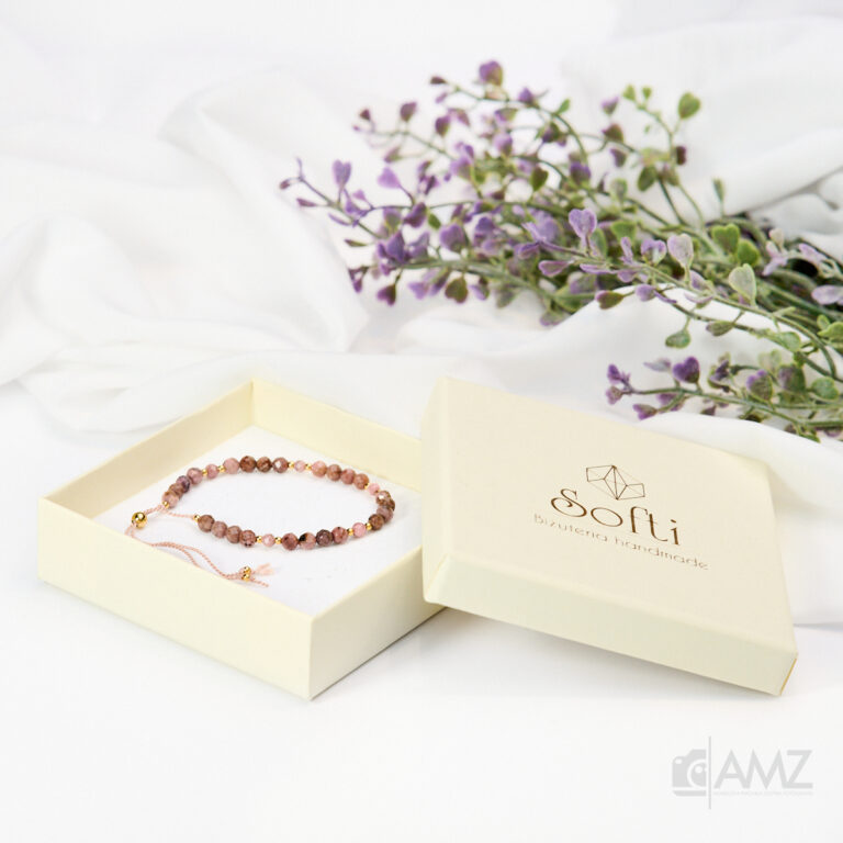 sesja-produktowa-bizuterii-handmade-w-delikatnych-aranzacjach (6)